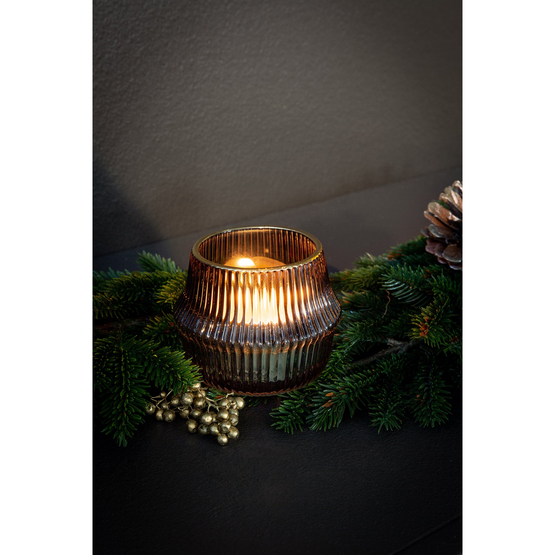 FREYA Teelichthalter oliv