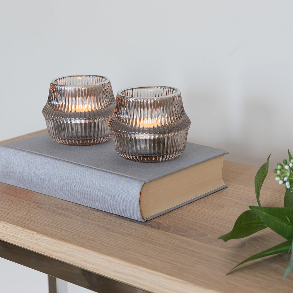 FREYA Teelichthalter silberfarben