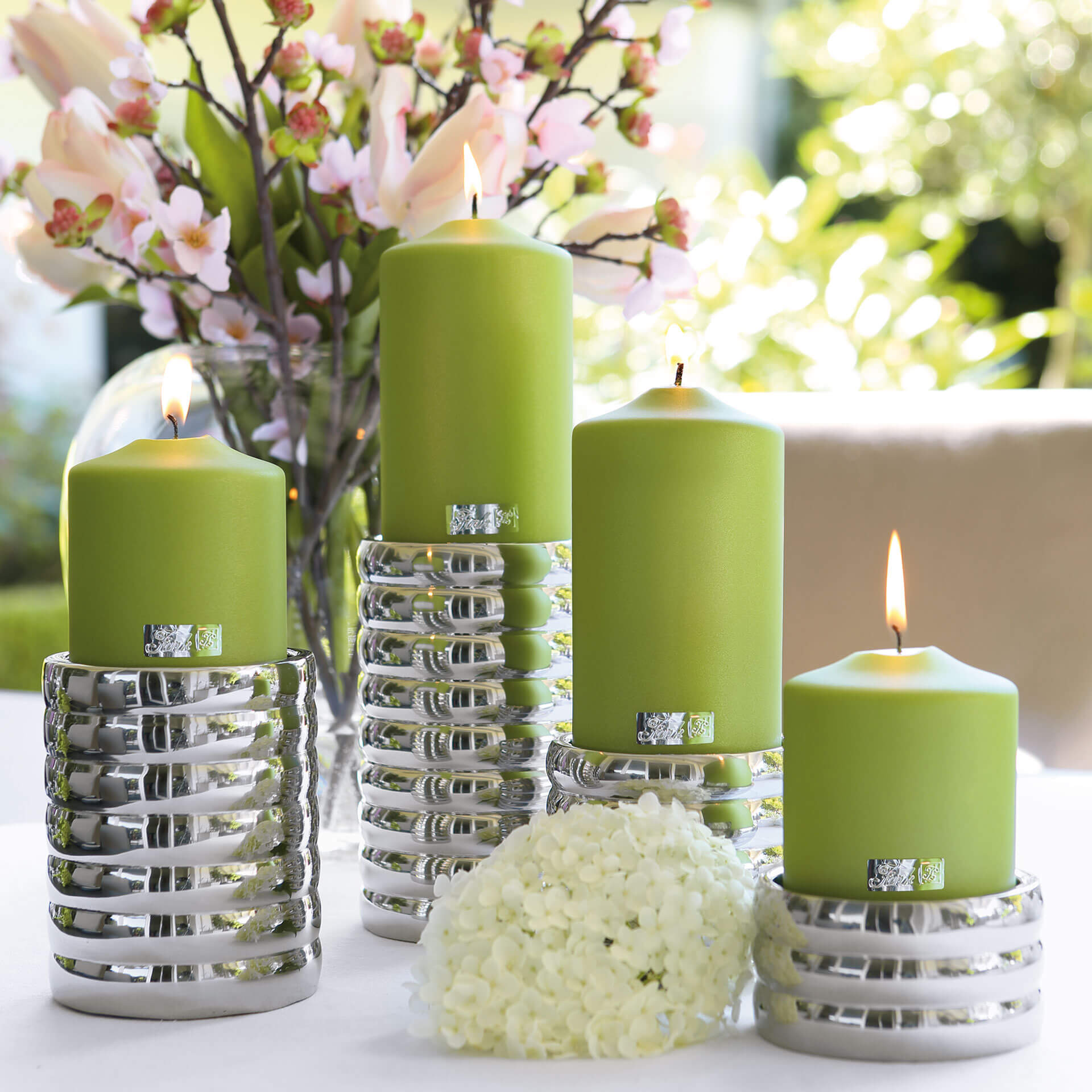 CANDLE metallic Stumpenkerze hellgrün