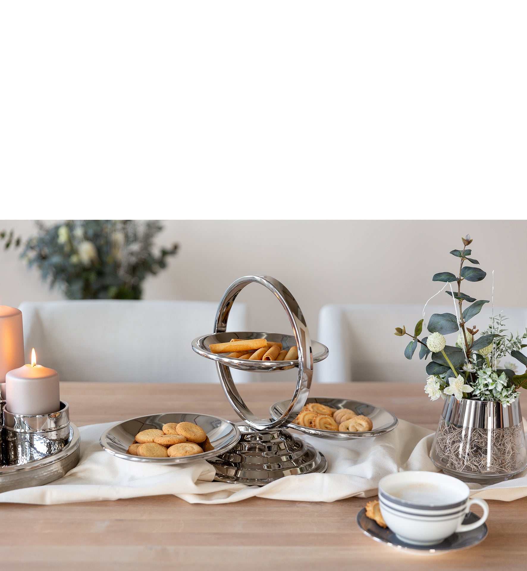 SERVO Etageren silberfarben