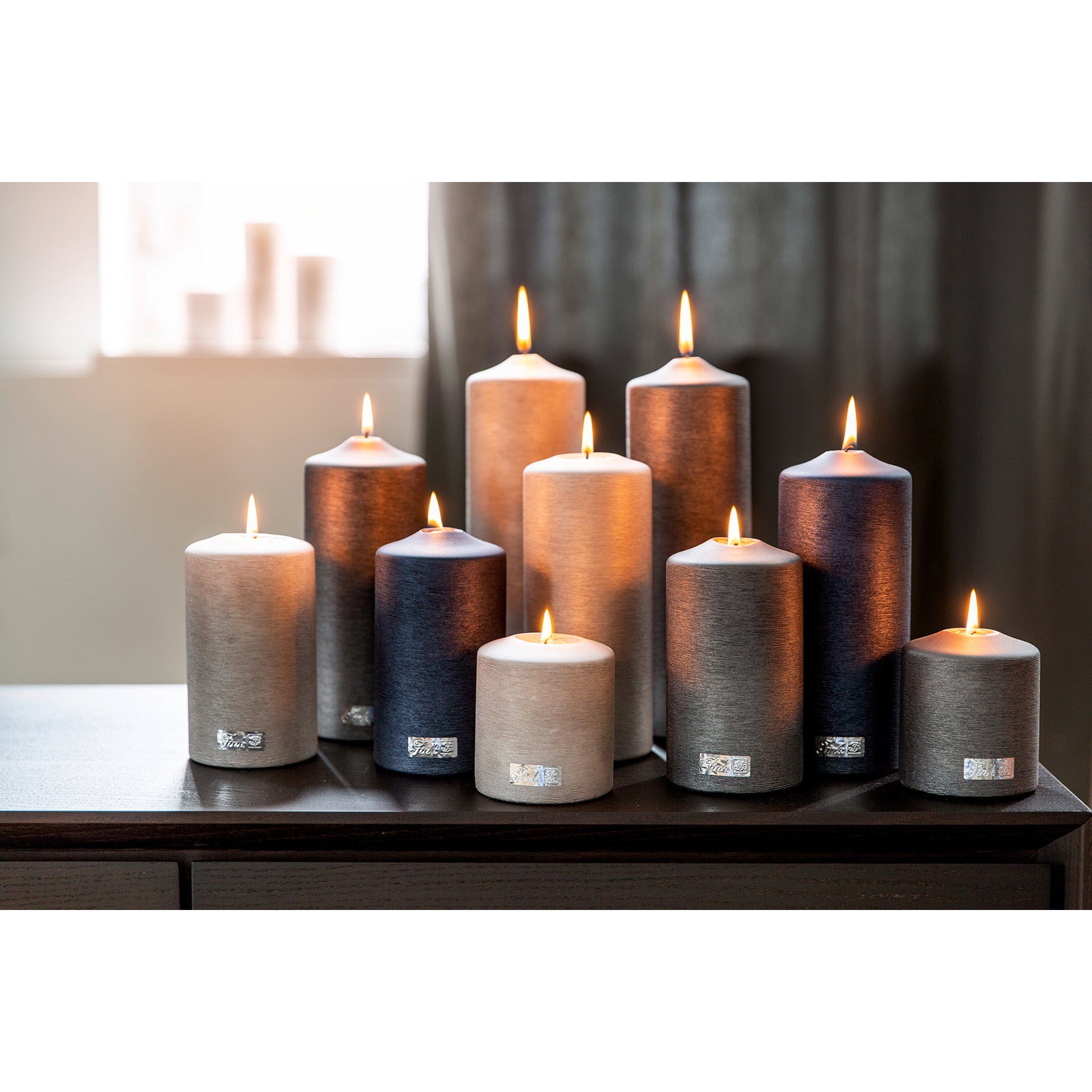 CANDLE gebürstet metallic Stumpenkerze stein