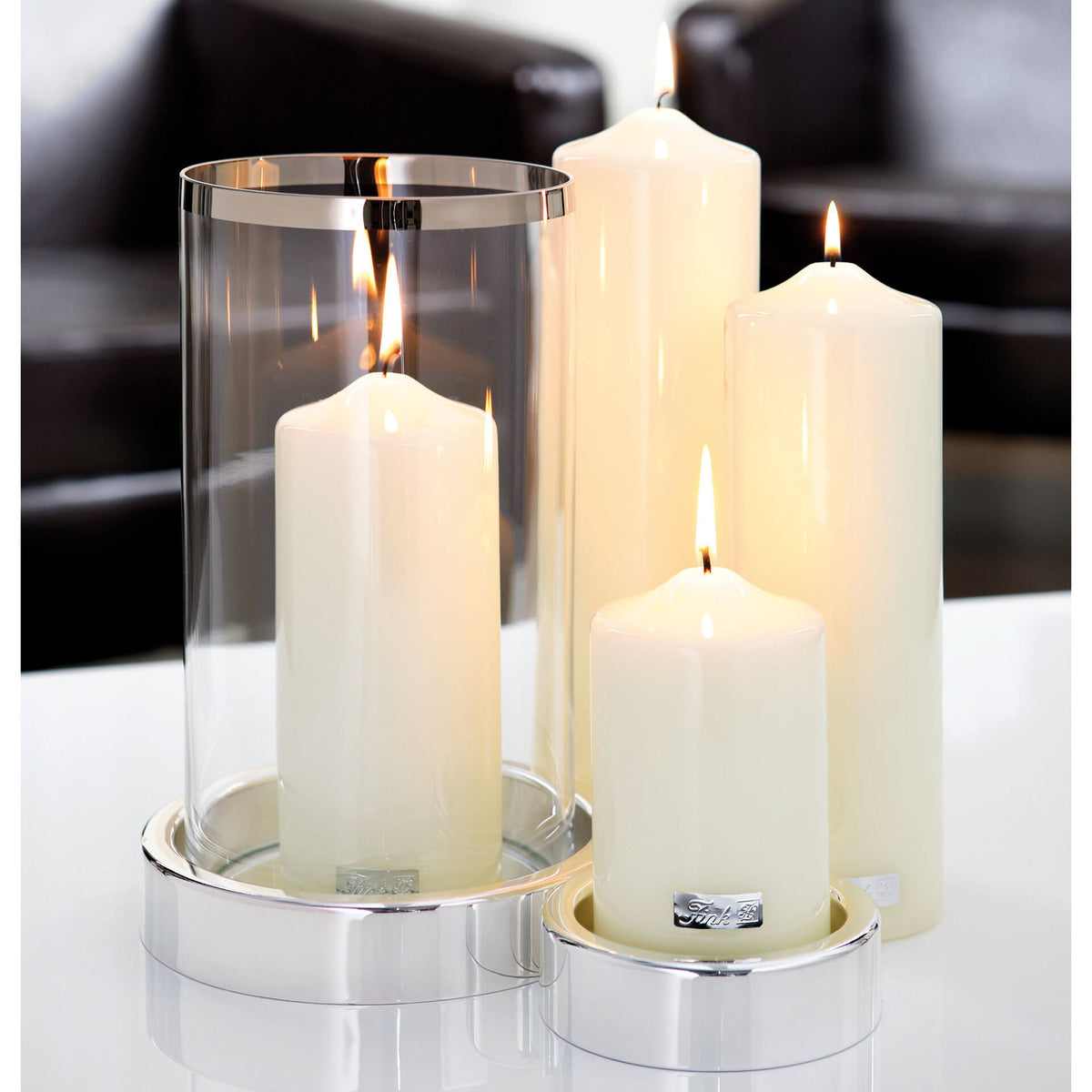 CANDLE gelackte Stumpenkerze creme