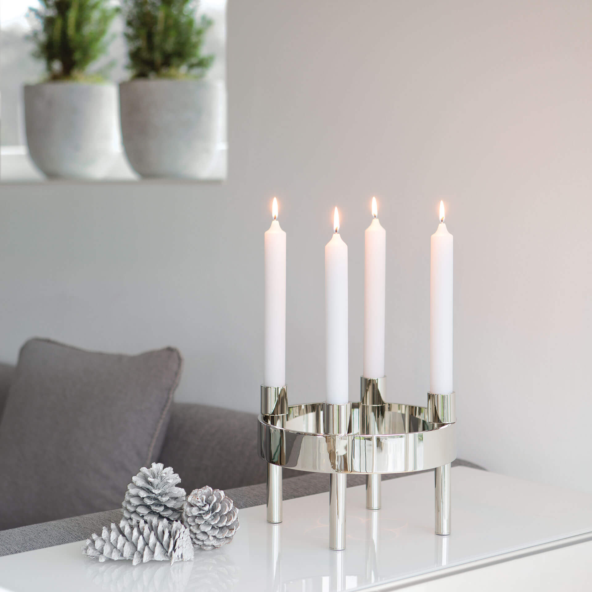 CANDLE metallic Stabkerze weiß