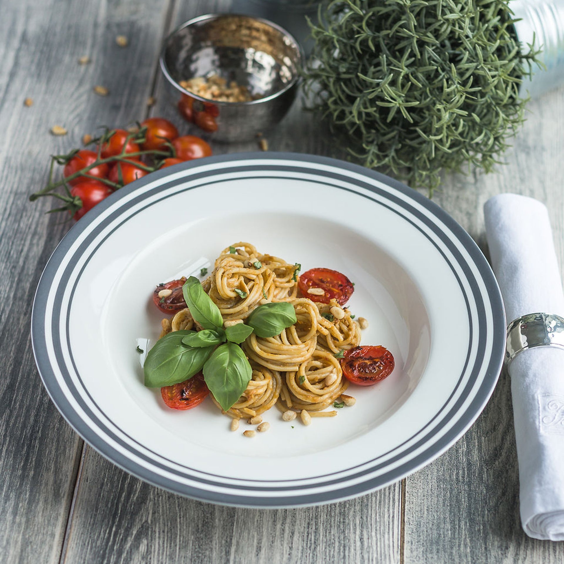 MOMENTS Pastateller grau