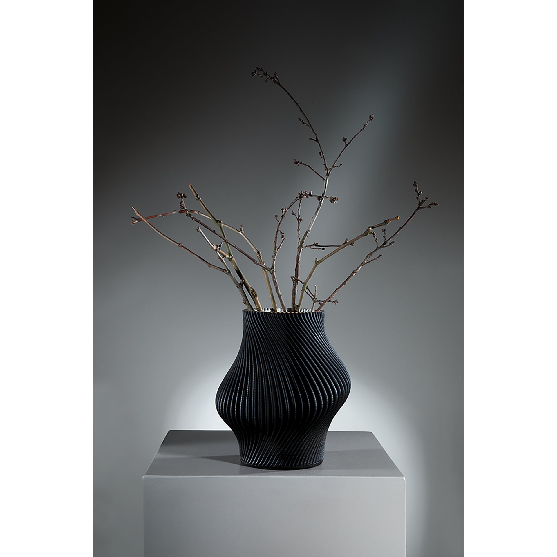 GIRA Vase schwarz
