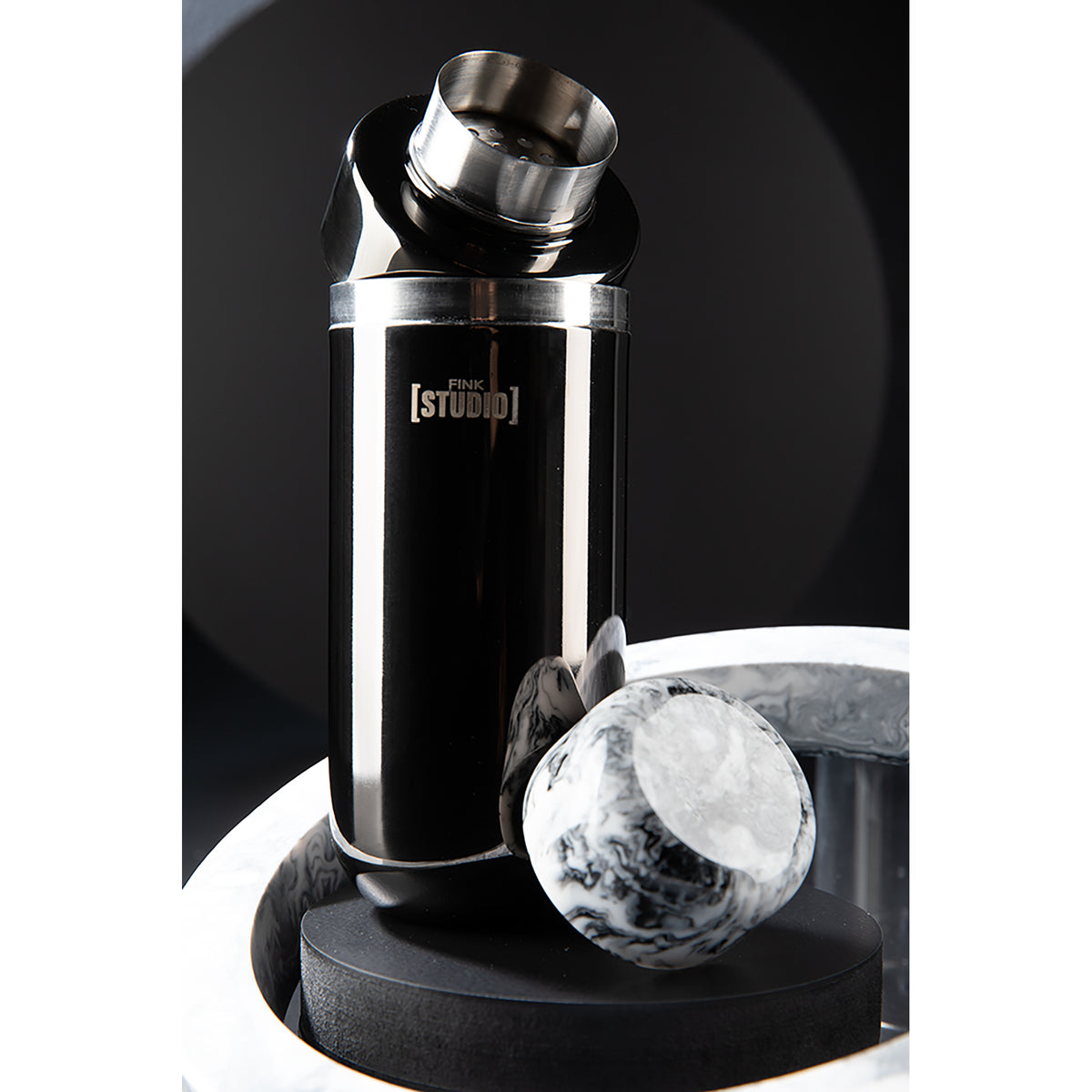 BLACK NIGHT Cocktailshaker weiß
